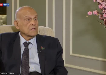 تمثال رمز العطاء لمجدي يعقوب