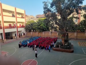 أقدام متورمة وضربات شمس واقعة عقاب جماعي لتلميذات داخل مدرسة تغضب أولياء الأمور 3 enstyle1486232106183 37