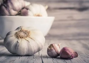 بعد إنخفاض أسعار الثوم نصائح عاجلة من نقيب الفلاحين لربات المنازل 10 الثوم