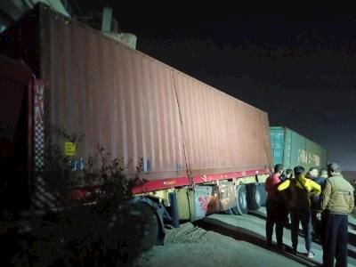 تحرك عاجل من محافظة القليوبية عقب اصطدام سيارة مقطورة بمنزل في قرية كفر شكر 2 اصطدام سيارة مقطورة بمنزل في قرية كفر شكر