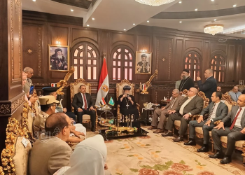 الأشموني يهنئ الأقباط ب عيد القيامة المجيد 2025 من داخل أقدم كنائس الشرقية 11 الأشموني يهنئ الأقباط ب عيد القيامة المجيد