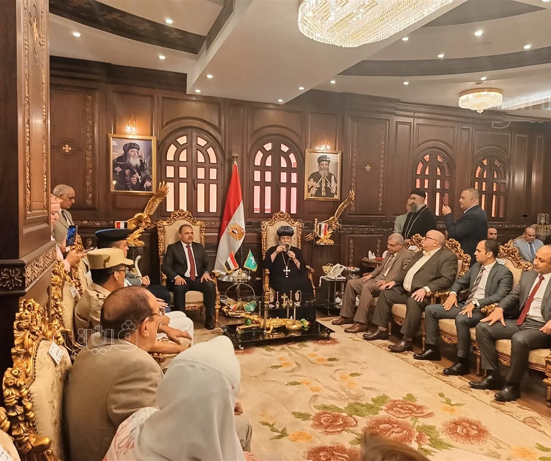 الأشموني يهنئ الأقباط ب عيد القيامة المجيد 2025 من داخل أقدم كنائس الشرقية 2 الأشموني يهنئ الأقباط ب عيد القيامة المجيد