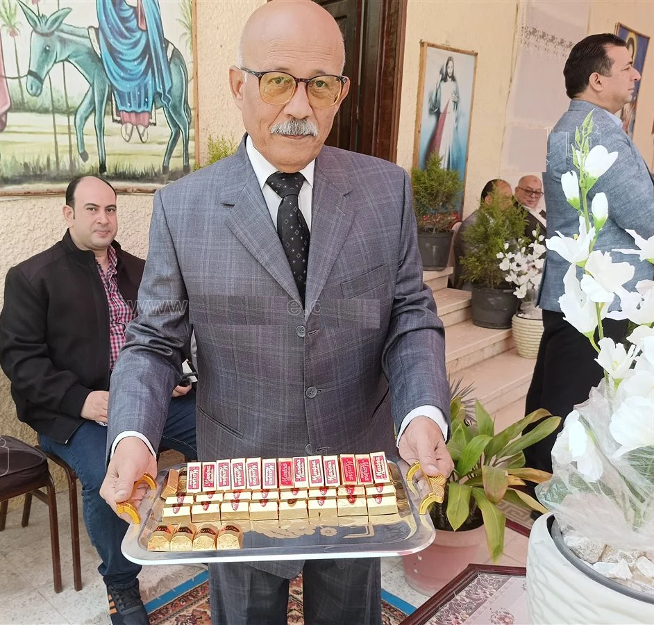 الأشموني يهنئ الأقباط ب عيد القيامة المجيد 2025 من داخل أقدم كنائس الشرقية 3 تهنئة الأقباط ب عيد القيامة المجيد