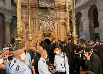 مجلس الطائفة الأرثوذكسية بالناصرة يدين القيود على كنيسة القيامة بسبت النور 10 أسبوع الآلام