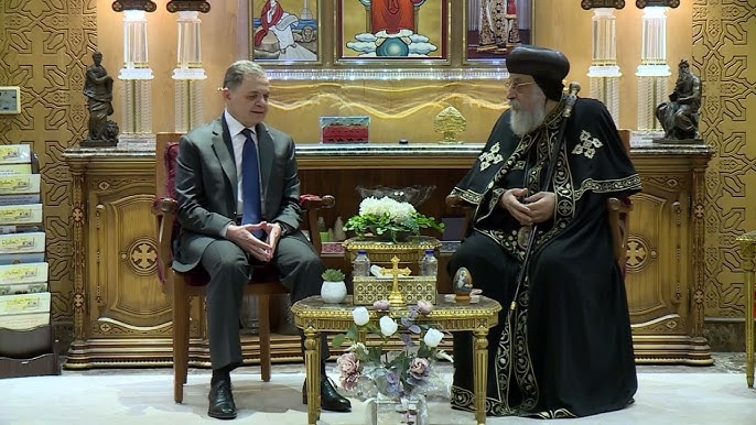 رسائل محبة ووحدة وطنية وزير الداخلية يهنئ البابا تواضروس بعيد القيامة المجيد 2025 1 وزير الداخلية والبابا تواضروس