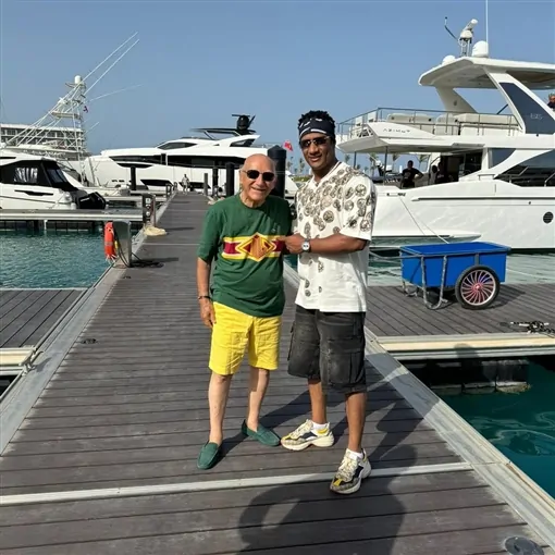 عقب رحيل ميشيل أحد إمبراطور السيارات ننشر بالصور محمد رمضان اشترى منه لامبورجيني ورولز رويس ونعاه هاني رمزي وإلهام شاهين 3 محمد رمضان وميشيل أحد