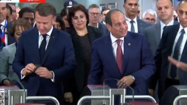 معلومات عن كارت المحفظة وسعره استخدمه الرئيس السيسي وماكرون لركوب المترو 2 كارت المحفظة