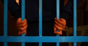 سائقة توك توك تتعدي على مذيعة شهيرة بالشرابية والمتهمون يواجهون هذه العقوبة بعد القبض عليه 3 سائقة توك توك تتعدي على مذيعة
