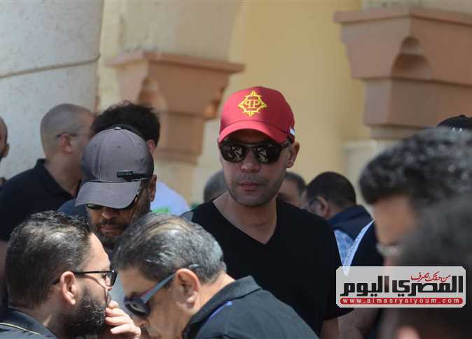 قبل انهيارهم في جنازته كيف تحدث سليمان عيد الكوميديان الراحل عن أصدقائه 3 573 14
