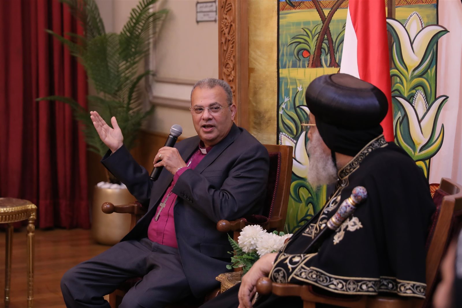 رئيس الإنجيلية خلال زيارته لـ البابا تواضروس رمز ديني ووطني يحمل رسالة المحبة في مصر والعالم 4 البابا تواضروس الثاني