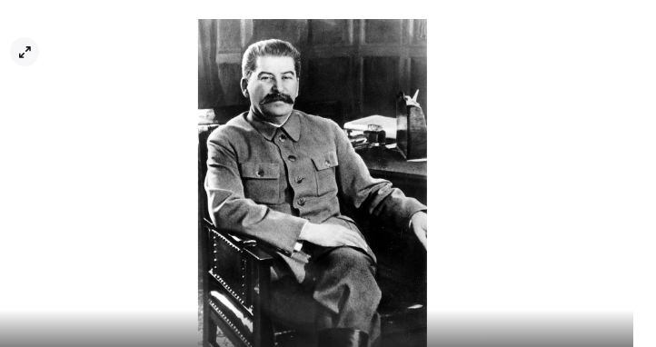 تفاصيل طرد الفاتيكان للشيوعيين من المسيحية صراع الإيمان والفكر في زمن الحرب الباردة 3 صورة للقائد السوفيتي جوزيف ستالين