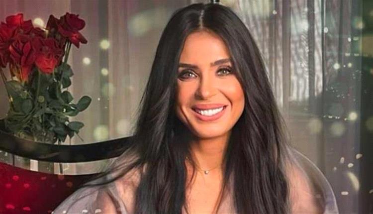 بالفيديو دينا تكشف عن تفاصيل دفنها حية لأول مرة في حياتها 2 دينا تكشف تفاصيل دفنها حية بالخطأ
