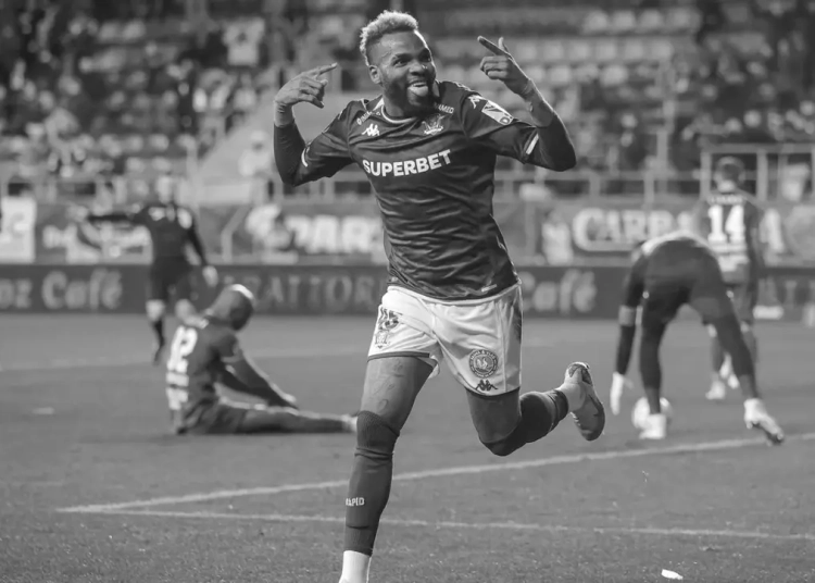 وفاة اللاعب آرون بوبيندزا بعد صراع قضائي مع الزمالك 1 بداية أزمة اللاعب مع الزمالك