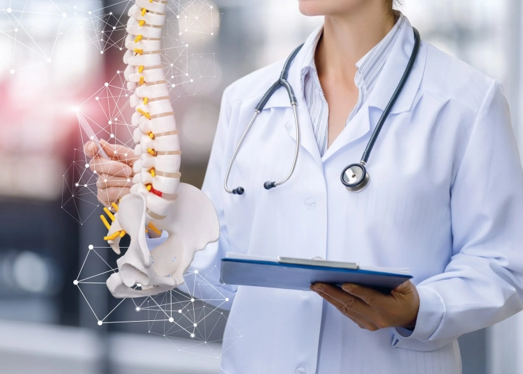 كيفية الوقاية من هشاشة العظام النساء أكثر عرضةً لهذا المرض 1 لماذا يهاجم الشتاء العظام