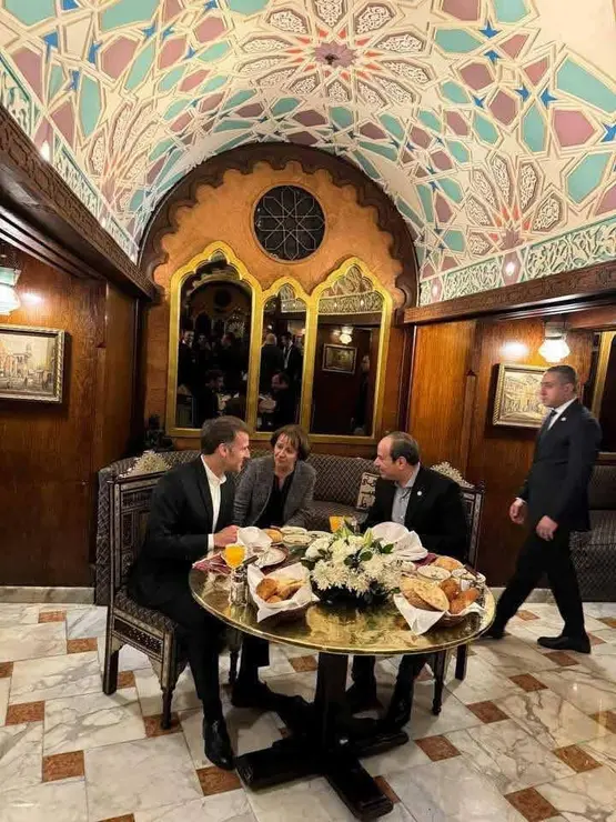 بالصور عشاء الرئيس السيسي وماكرون قصة مطعم نجيب محفوظ في خان الخليلي 2 عشاء الرئيس السيسي وماكرون