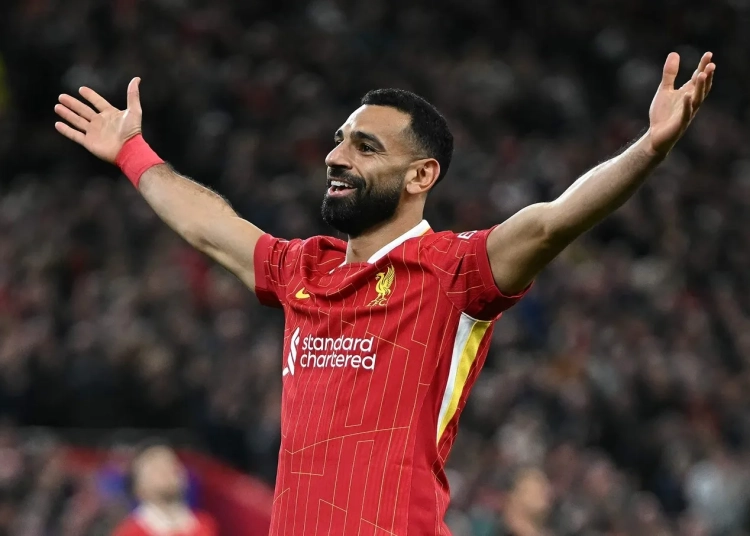 مو صلاح يفاجئ جماهير ليفربول بصوره مع الخائن 1 صلاح يعيد جماهير نادي ليفربول