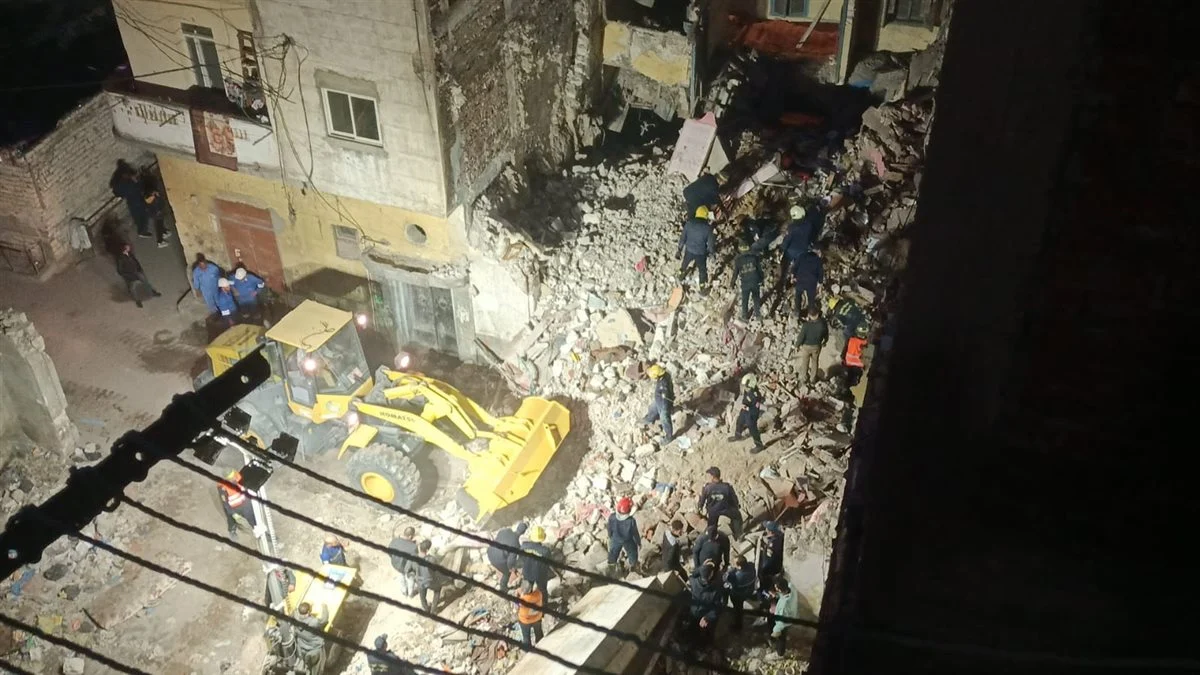 بالصور 4 ضحايا بينهم 3 أطفال انهيار عقار بمنطقة اللبان كيف عاشت الإسكندرية ليلة حزينة 3 انهيار عقار بمنطقة اللبان