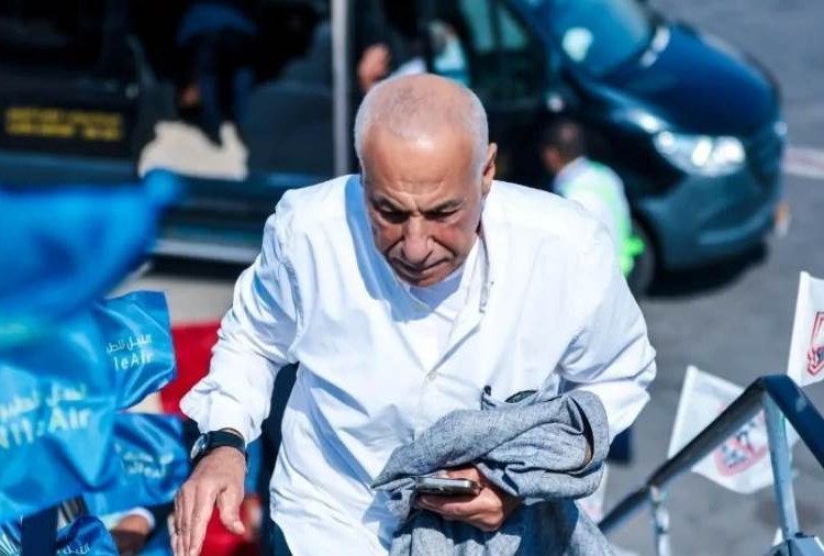 اين حمرة الخجل نجم الزمالك يفتح النار على رئيس النادي حسين لبيب والسبب ممدوح عباس 1 حسين لبيب نطالب بحق النادي