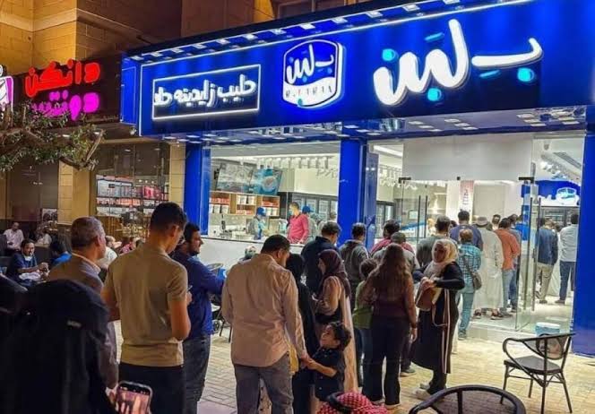 إغلاق وتشميع 36 محلا بأكتوبر بينها فودافون وبـ لبن ووهمي وقطونيل 5 تشميع 12 فرع لمحلات بلبن