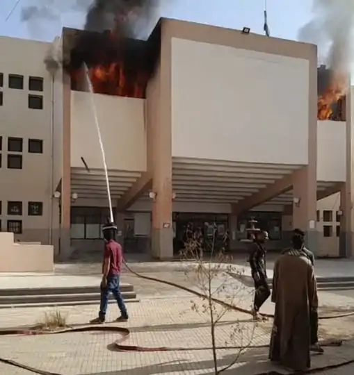 أول تعليق من التعليم عقب نشوب حريق بمدرسة الشيخ زايد الثانوية للبنات أثناء امتحانات نهاية العام 2025 4 حريق بمدرسة الشيخ زايد الثانوية للبنات