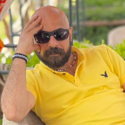 شاهد استغاثة المخرج المسرحي عصام عاطف زوجتي تعرضت للاحتيال من قبل شخص قام بخداعها وخداع آخرين بتوظيف وهمي 3 المخرج المسرحي عصام عاطف