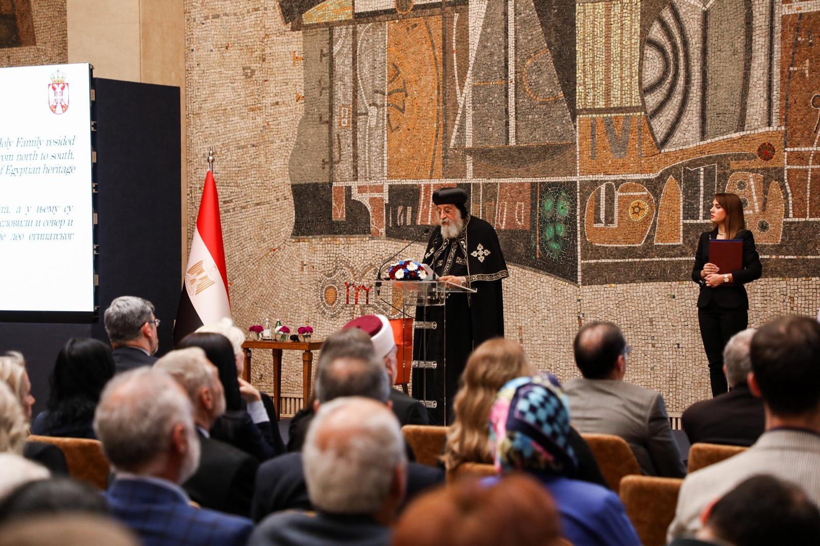 لقاء كنسي هام بين البابا تواضروس الثاني والأسقف عمانوئيل وكيل إيبارشية الأرثوذكس الرومانيين 3 البابا تواضروس الثاني يتحدث عن الكنيسة