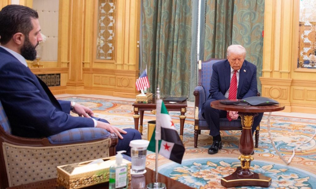 رد فعل دونالد ترامب على لقاء أحمد الشرع شاهد كيف وصفه 2 دونالد ترامب