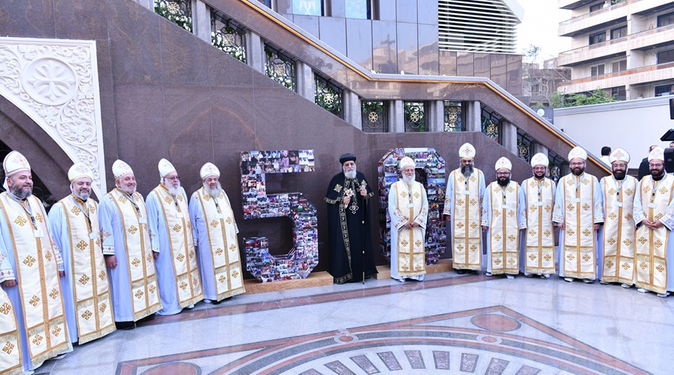 بالصور البابا تواضروس الثاني بكنيسة العذراء بأرض الجولف بمناسبة اليوبيل الذهبي في الذكرى الخمسين لتأسيسها 2 البابا تواضروس الثاني