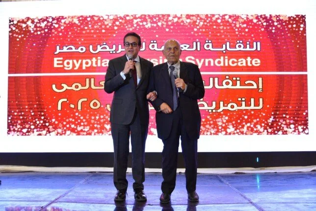 الدكتور مجدي يعقوب يروي قصة بطولية لممرض في مستشفى أسوان 4 الدكتور مجدي يعقوب و وزير الصحة