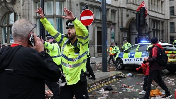 عاجل إعتقال منفذ حادث دهس مشجعي ليفربول بعد سقوط عدد كبير من المصابين 1 دهس ليفربول