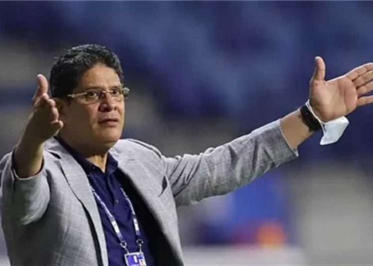 ضربات الزمالك لا تتوقف المدير الفني أيمن الرمادي يعلن إصابته بقطع في غضروف الركبة 1 أيمن الرمادي