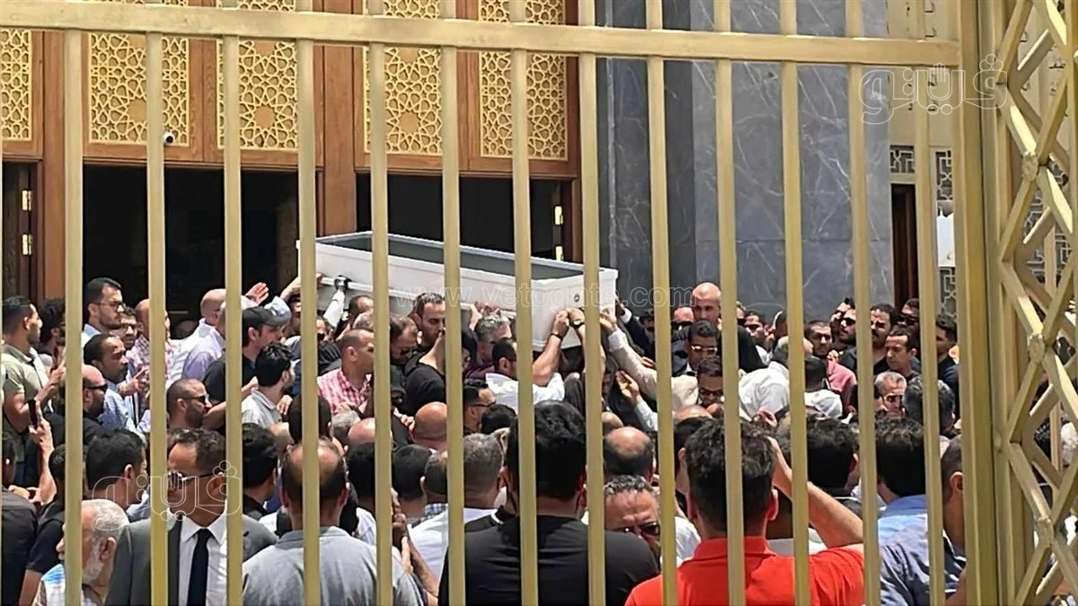 ننشر آخر صورة لـ عائلة أحمد الدجوي قبل أيام قليله من رحيله المفاجئ 3 وداع مؤلم لـ أحمد الدجوي وحزن عائلي