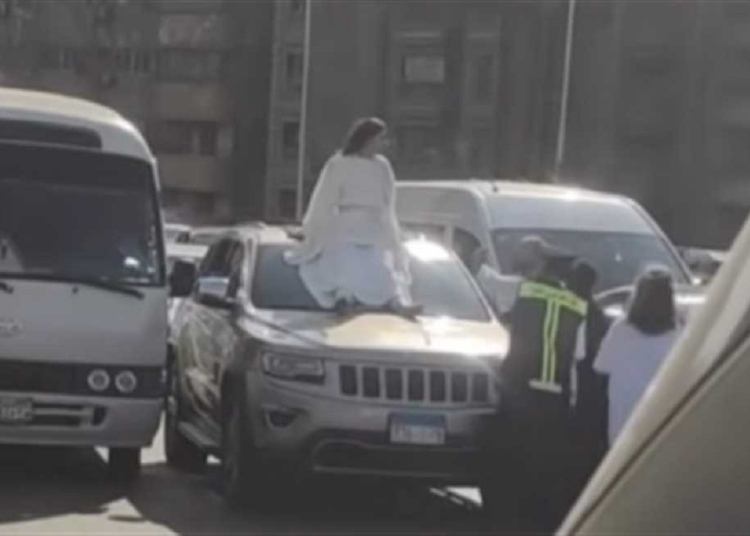 القبض على فتاة اليوجا فيديو غريب يثير الجدل اعرف العقوبة المتوقعة بعد تعطيلها حركة المرور 1 فتاة اليوجا