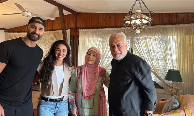 بالصورة مشيرة إسماعيل تقبل إعتذار آية سماحة وتكشف تفاصيل زيارتها لها 1 إعتذار آية سماحة