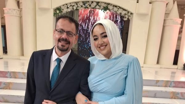 والد ضحية انفجار خط الغاز بـ 6 أكتوبر يكشف تفاصيل الحادث أنا وبنتي بندفع تمن إستهتار الآخرين 1 التحقيقات جارية وتشييع جثمان سما اليوم