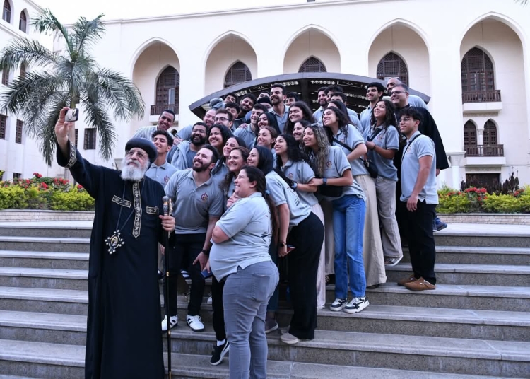 بصورة سيلفي تفاصيل لقاء البابا تواضروس مع مجموعة خدام من الولايات المتحدة الأمريكية 1 سيلفي البابا تواضروس