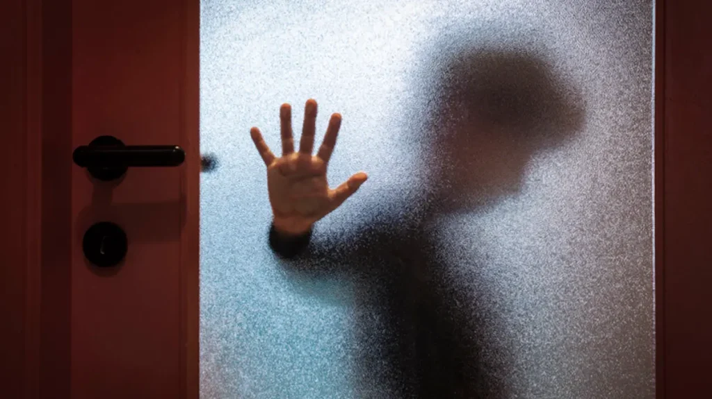 تفاصيل واقعة اتهام عامل بفعل مشين لـ 3 أطفال فى حمام مسجد بمدينة نصر 3 اتهام عامل مطعم بفعل مشين