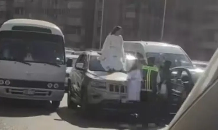 عقب القبض على فتاة كوبري أكتوبر كشف تفاصيل التحريات الأولية 1 فتاة كوبري أكتوبر