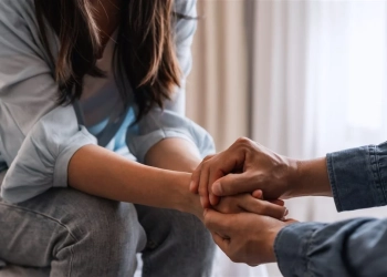 دعم الأم لأبنائها خلال الامتحانات