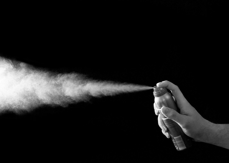 انتبه 5 مواد تُستخدم في مكونات مزيل العرق قد تؤدي إلى السرطان طالع التفاصيل 1 مزيل العرق