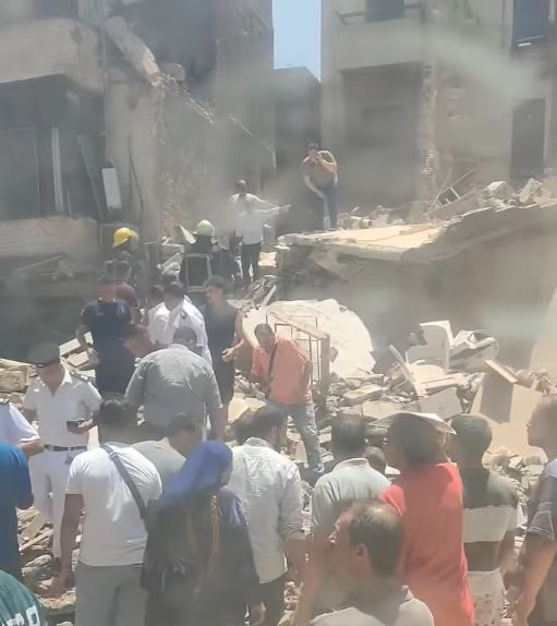 بالصور تفاصيل حادث انهيار عقار شبرا السكنى بشارع الترعة البولاقية 4 حادث انهيار عقار شبرا