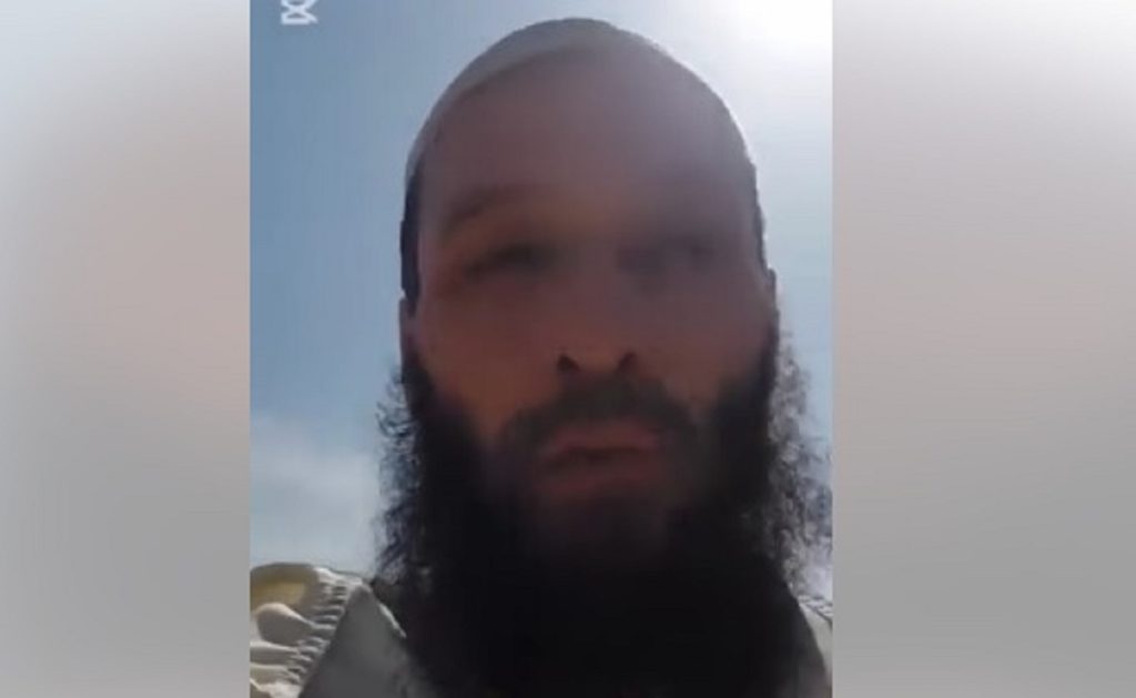 بالفيديو متطرف يحرض على انهاء حياة المسيحيين علناً في سوريا لن نترك النصارى وسوف نجاهد فيهم 3 متشدد يحرض على انهاء حياة المسيحيين