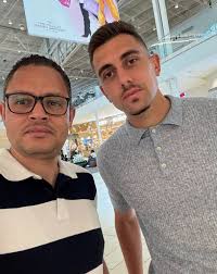 بالصور لاعبو النادي الأهلي قبل مباراة بورتو يتسوقون في أحد المولات بـ أمريكا ومصدر يكشف حقيقة وجود أزمة 4 لاعبو النادي الأهلي