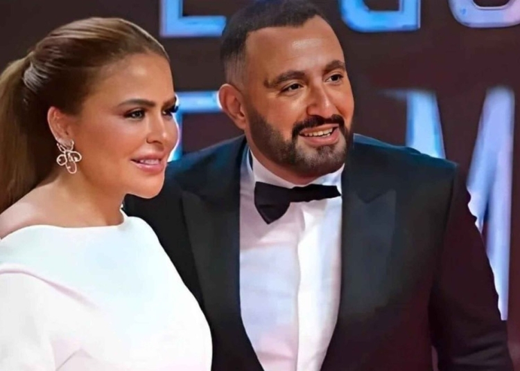 استناها على باب الكمباوند وضربها مها الصغير تحرر محضر ضد طليقها أحمد السقا 1 مها الصغير وأحمد السقا