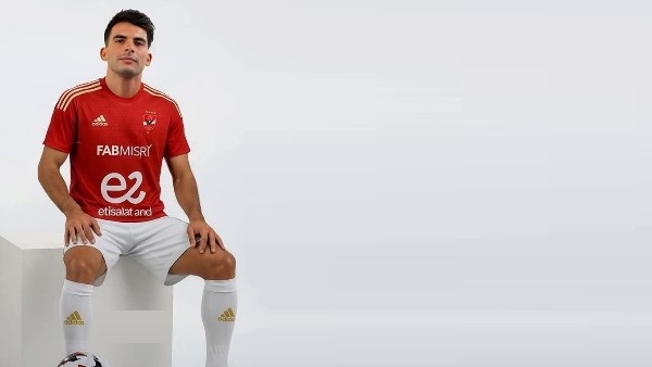 زيزو يطير إلى أمريكا للحاق ببعثة النادي الأهلي بعد فوز الزمالك بكأس مصر 1 هل يتجاوز عقد زيزو مع الأهلي