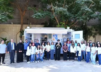 افتتاح البابا تواضروس للقافلة الطبية
