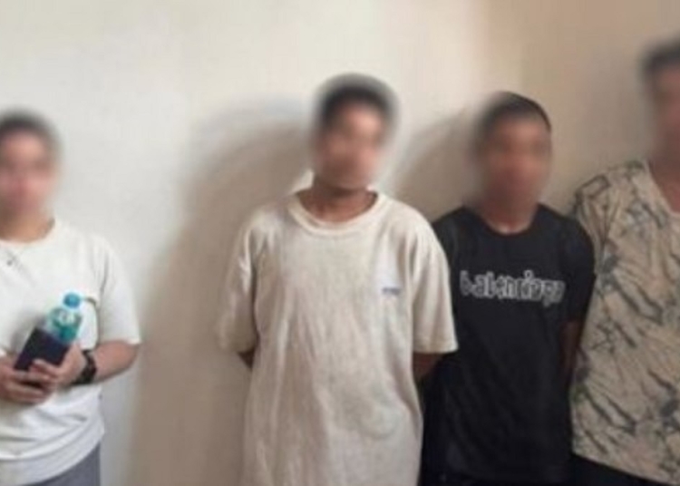 مفاجأت في أزمة فتاة مترو الأنفاق مع الشباب فلوس ومشاهدات 1 أزمة فتاة مترو الأنفاق