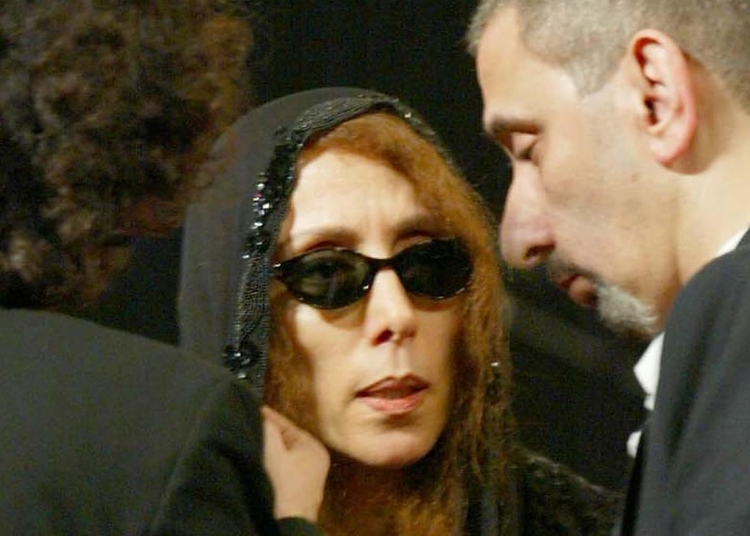 بالصور أحدث ظهور للفنانة فيروز في توديع نجلها زياد الرحباني 1 فيروز في توديع نجلها زياد الرحباني