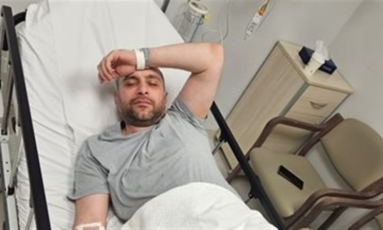 نقل حسام حبيب إلى المستشفى بعد تعرضه إلى الإصابة 1 لحظة سقوط حسام حبيب
