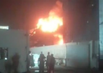 حريق هائل يضرب مصنع منظفات ومحاولات للسيطرة عليه لمدة 5 ساعات متواصلة 12 حريق